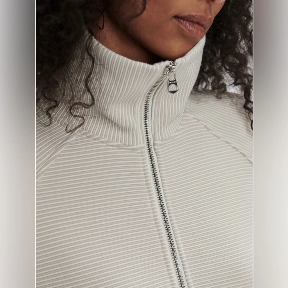 Varley Milano half-zip - Picture 2 of 10